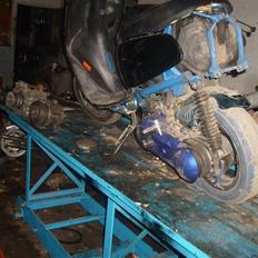 Yamaha jog space ADSKIL OG SOLGT