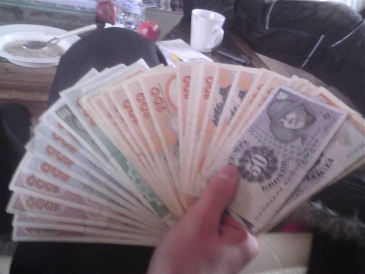 PGO hot 50 - nogle af de penge som skulle bruges på scooteren , piv piv :( billede 9