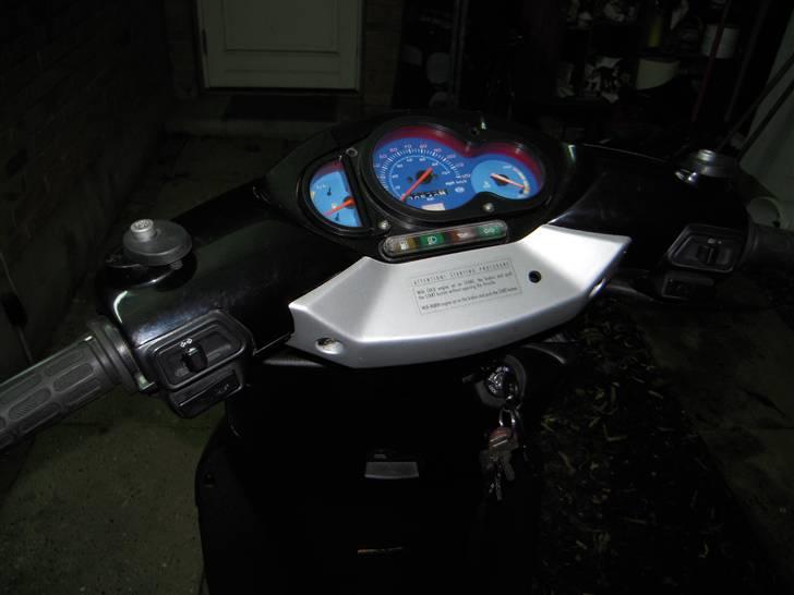 Aprilia sr 50 lc dd 30'er SOLGT billede 9