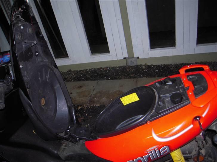 Aprilia sr 50 lc dd 30'er SOLGT - der er lige en træls rids der  billede 10