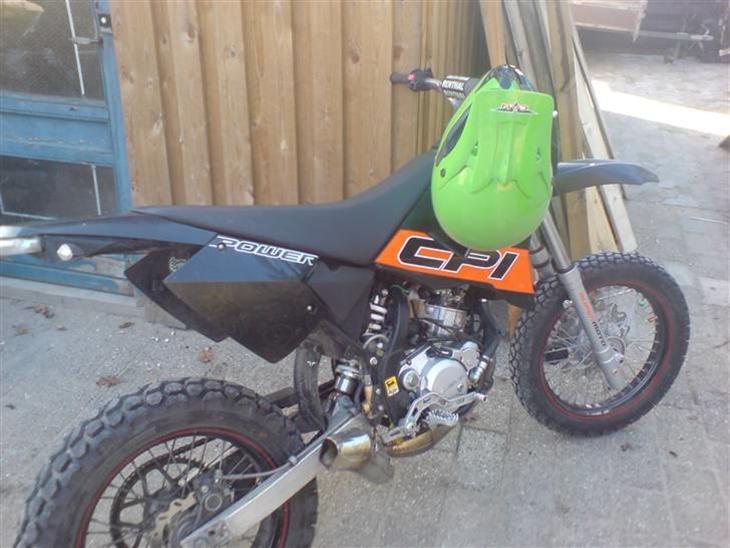 {{currentPhoto.altText}} billede {{currentPhoto.number}}