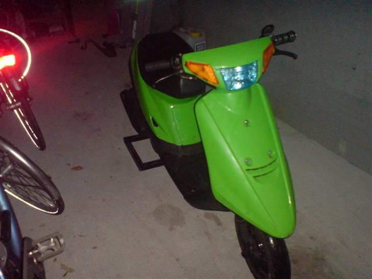 Yamaha jog SOLGT billede 9