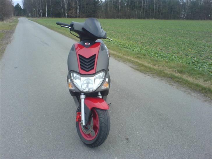 Kymco Super 9 .:Byttet:. - Front billede 3