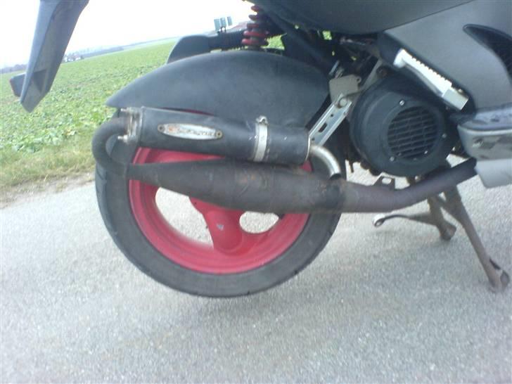 Kymco Super 9 .:Byttet:. - udstødningen billede 6