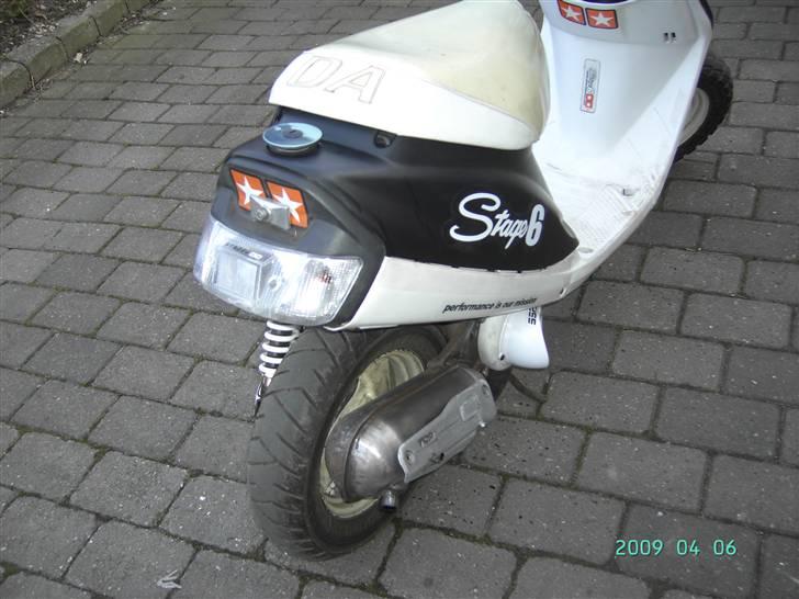 Yamaha Jog As AC | Solgt - udskæringer i frontskjold - alt for blær :P? billede 4