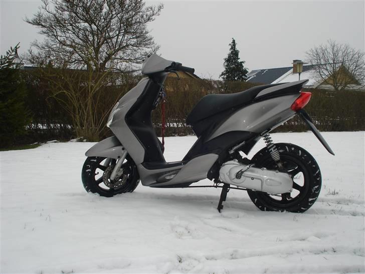 Yamaha Jog R ( SOLGT) billede 2