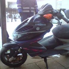 Yamaha Aerox (byttettil aprilla)