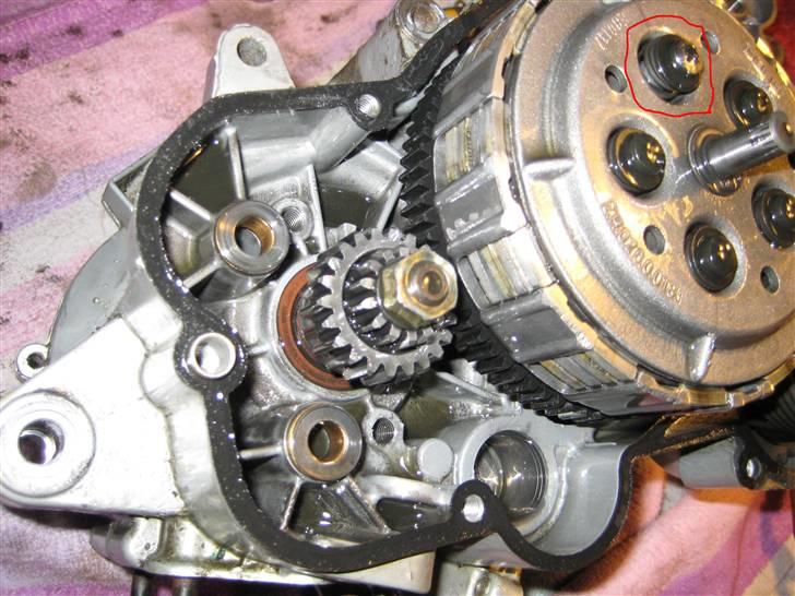 Derbi senda til salg - Læg marke til den skrue den er højer oppe end de ander ikk godt d:( billede 16