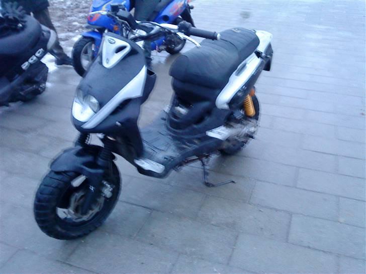 PGO PMX Naked ~SOLGT~ billede 2
