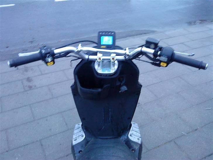 PGO PMX Naked ~SOLGT~ billede 6
