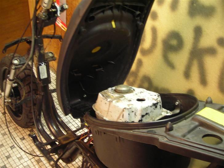 Aprilia rally lc due+  VÆK - tank made by jens kirk :D det holder max ! billede 16