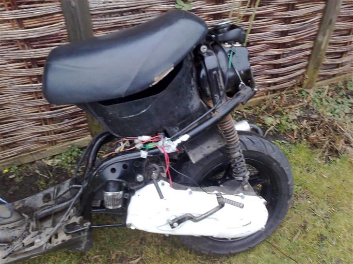 Yamaha Jog As/R[Byttet]| Trunten - Har de lyserøde skjolde på nu. billede 7