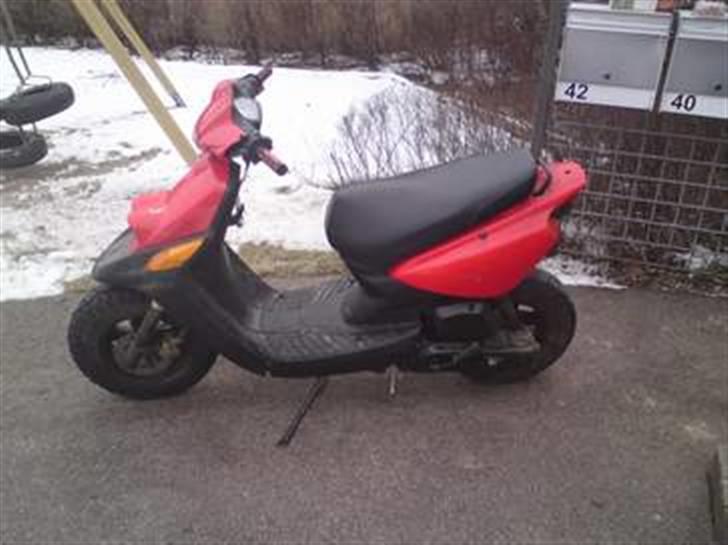 Yamaha Yamaha bws spy - MEGET BESKIDT ! - KOMMER SNART BILLEDER, HVOR DEN ER REN ! ;D billede 7