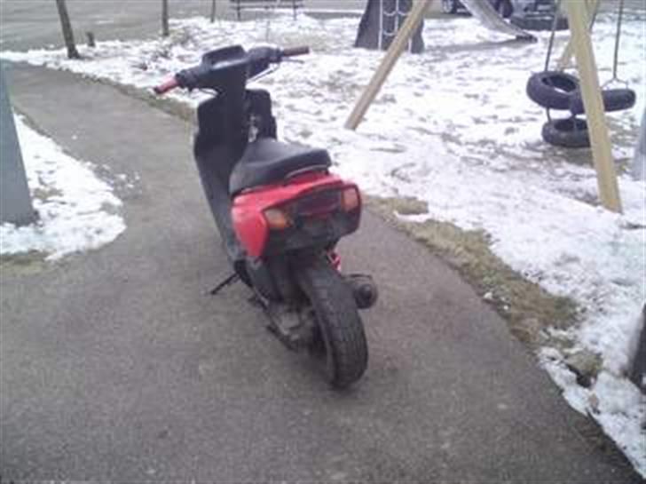 Yamaha Yamaha bws spy - MEGET BESKIDT ! - KOMMER SNART BILLEDER, HVOR DEN ER REN ! ;D billede 8