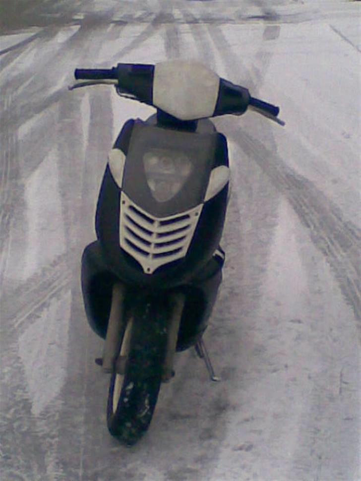 Aprilia sonic SOLGT billede 2