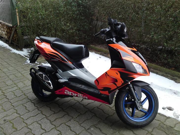 {{currentPhoto.altText}} billede {{currentPhoto.number}}