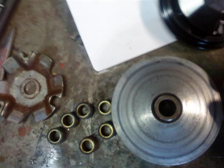 PGO hot50 byttet til sonic:) - min gamle vario kørte ikk for godt ryllerne var helt bollet:( billede 17