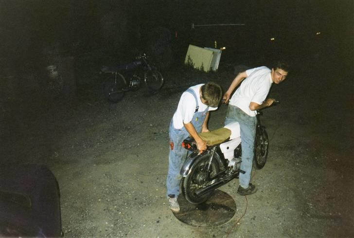 Yamaha FS1 4 gear DX - Så retter vi lige dæk af...=o) HéHé billede 8