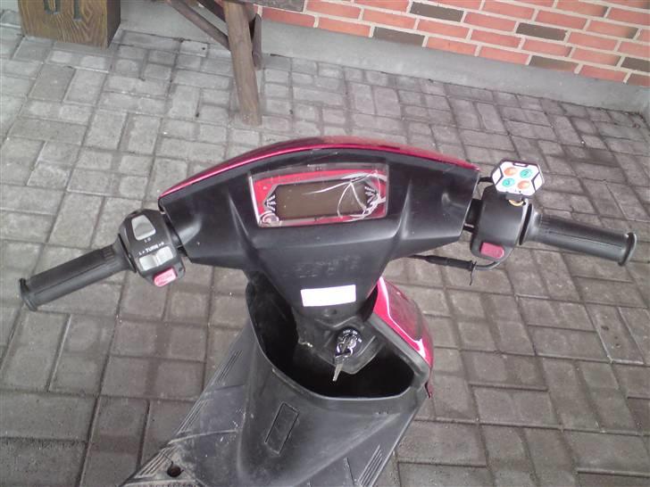 Yamaha Jog FS SOLGT billede 4