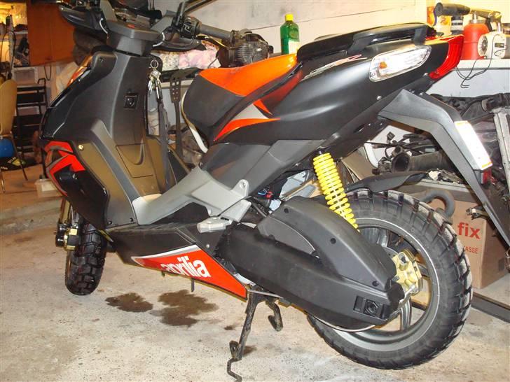 Aprilia SR 50 R FACTORY billede 4