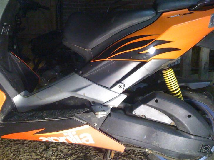 Aprilia SR R 50 Factory Solgt! billede 4