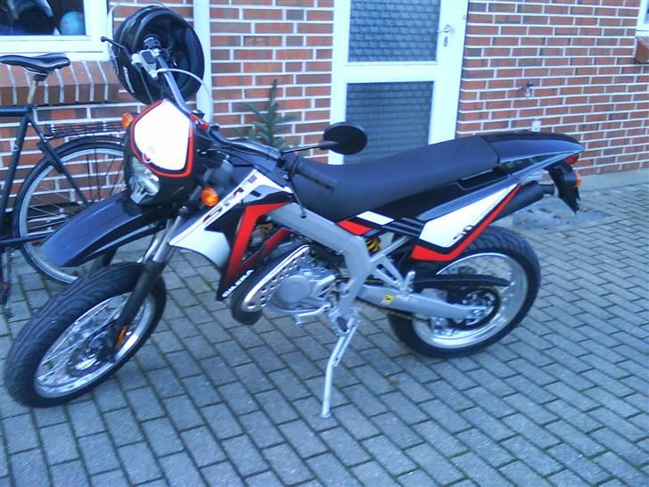 Gilera SMT SOLGT billede 2