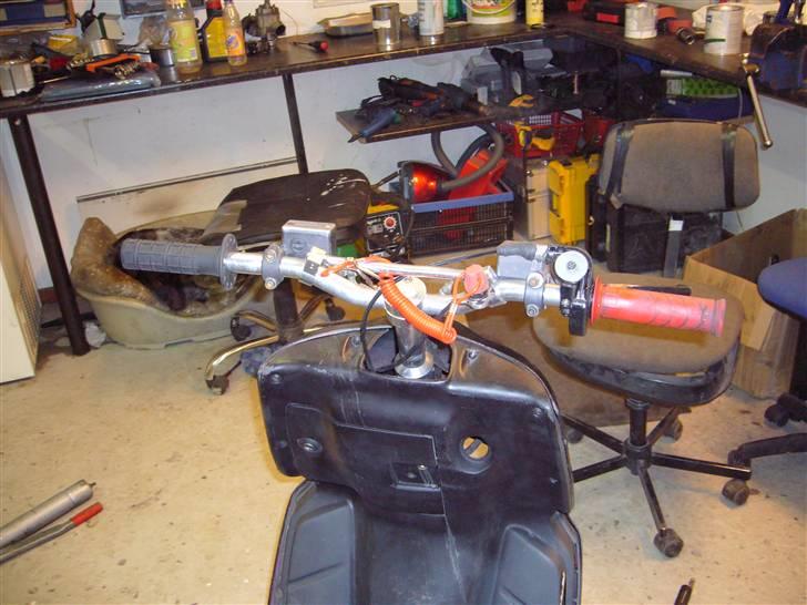 Malaguti F12 Evo2 LCDD- Solgt billede 9