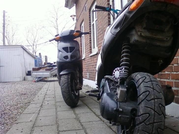 Piaggio NRG MC3 Skrottet billede 2