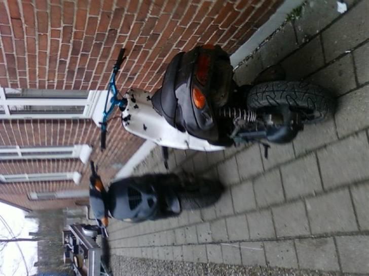 Piaggio NRG MC3 Skrottet billede 3