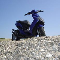 Yamaha jog r blå solgt