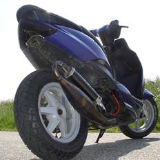 Yamaha jog r blå solgt