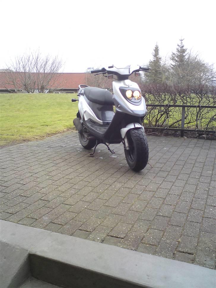 PGO hot 50, SOLGT billede 1