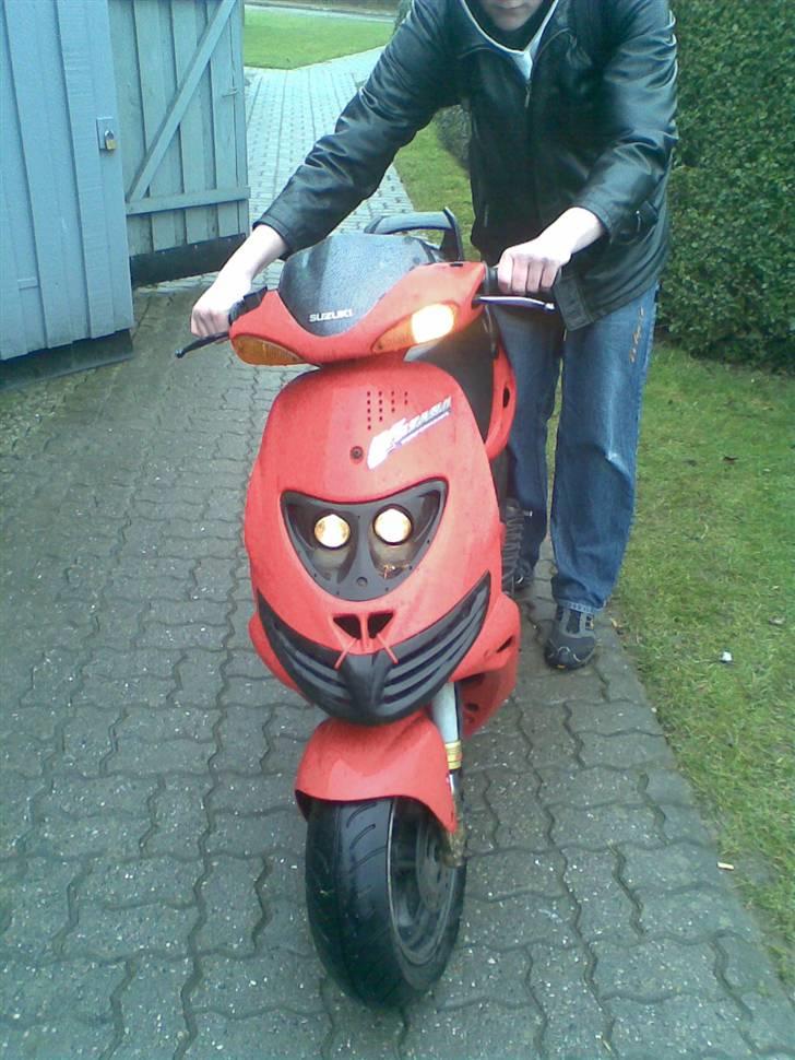 Suzuki Katana LC  - en af mine venner der lige varmer den lidt op ;D billede 7