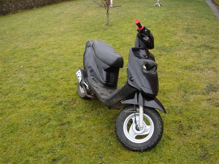 PGO Hot 50 <SOLGT> - nyt. Taget den 28 / 2 2009 billede 6