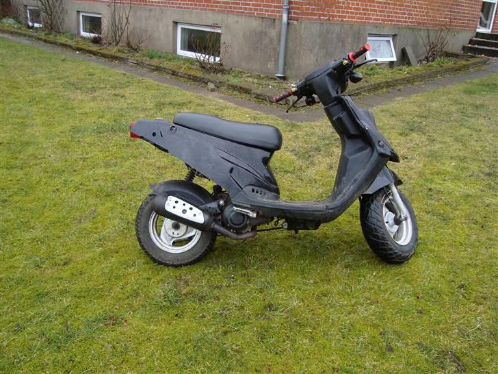 PGO Hot 50 <SOLGT> - nyt. Taget den 28 / 2 2009 billede 8