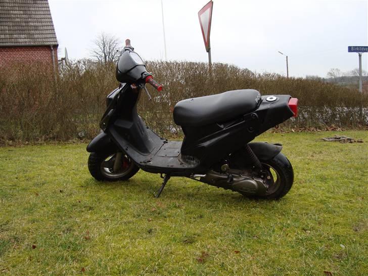 PGO Hot 50 <SOLGT> - nyt. Taget den 28 / 2 2009 billede 9