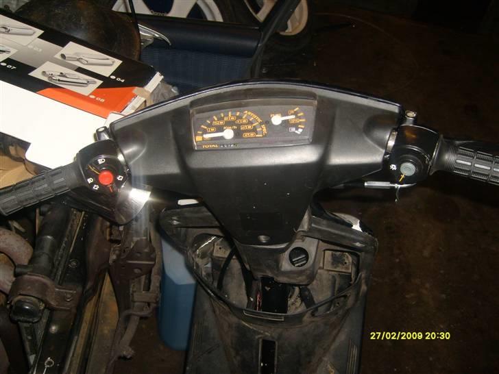 Yamaha jog artistic special SOLGT - speedo billede 5