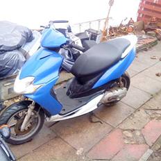 Yamaha jog r solgt i byt for bil