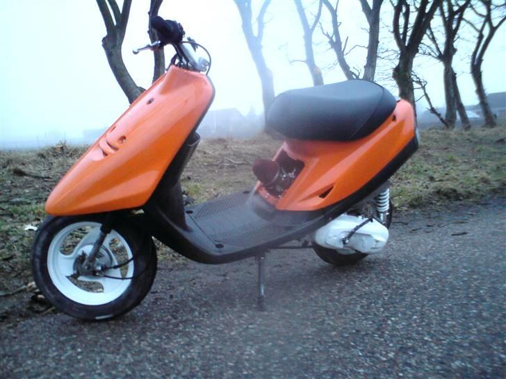 Yamaha jog ac SOLGT billede 2