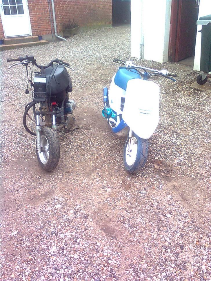 Aprilia Sonic LC SOLGT ;´( - så blev den sq vandkølet, film kommer når vi får den slået igang :D billede 7