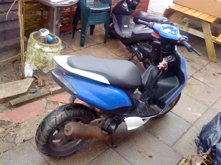 Yamaha jog r solgt i byt for bil billede 6