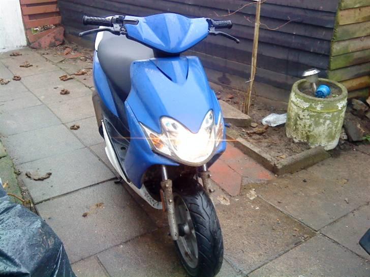 Yamaha jog r solgt i byt for bil billede 10