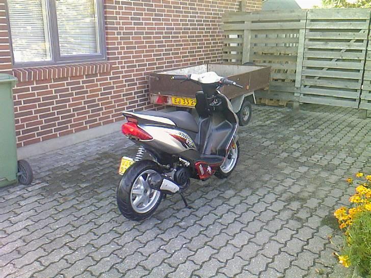 Yamaha JoG R (Solgt) - et par dage efter jeg købte den =) billede 10