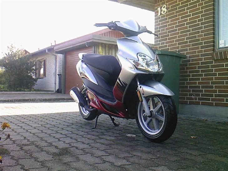 Yamaha JoG R (Solgt) - et par dage efter jeg købte den =) billede 12
