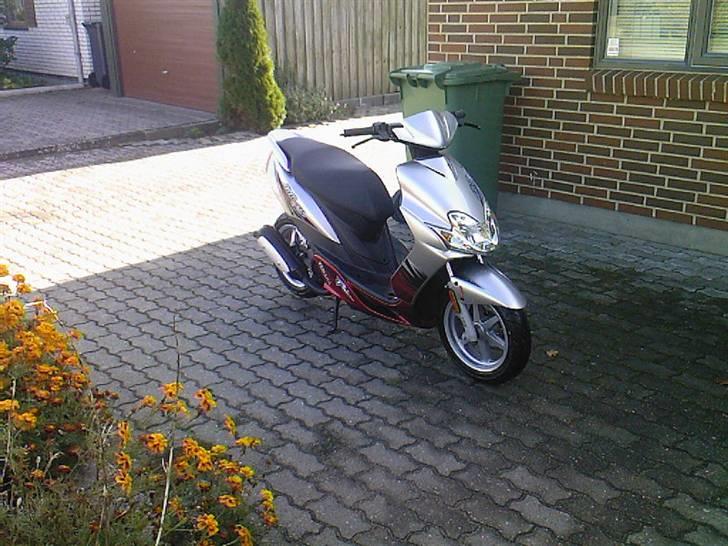 Yamaha JoG R (Solgt) - et par dage efter jeg købte den =) billede 13