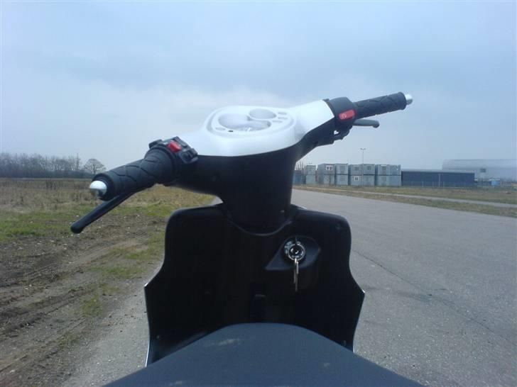 Yamaha jog r billede 9