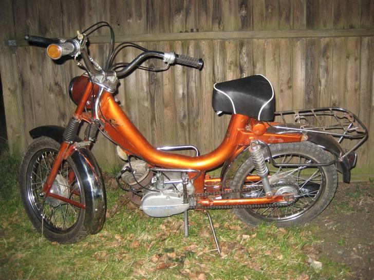 Monark compagt - efter renovering.med nyoprettet fælge og ny sadel.mangler dog lige at male og montere kædeskærm. billede 15