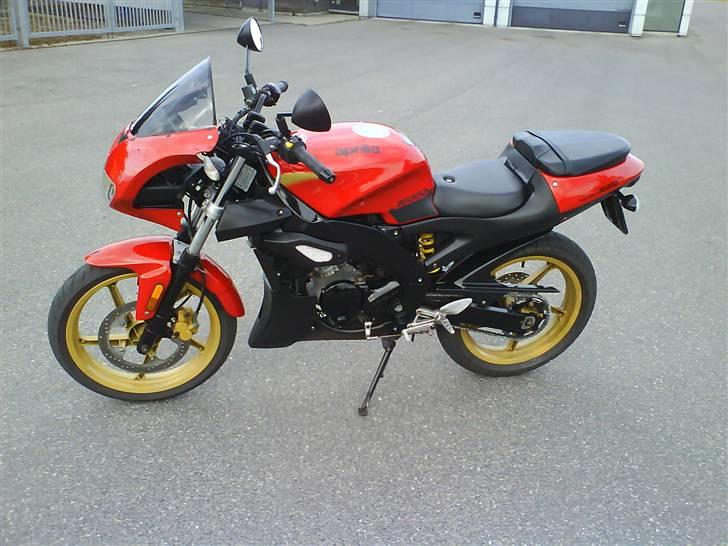 Aprilia RS50 Tuono solgt billede 8