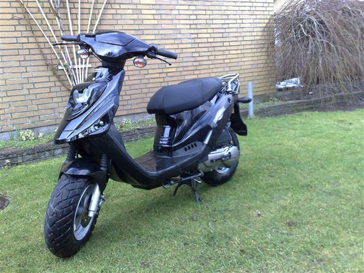 {{currentPhoto.altText}} billede {{currentPhoto.number}}