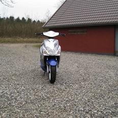 Yamaha jog r (TAGET AF POLITIET)